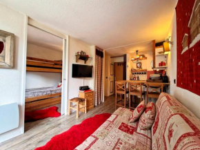 Studio Cabine rénové, Ski aux pieds, Balcon, WIFI - FR-1-518-138